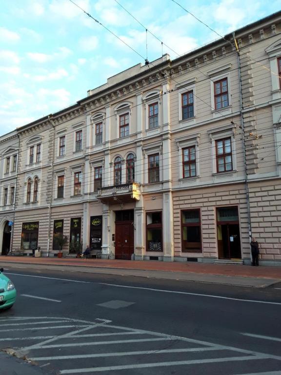 Tomka Apartman Szeged Bagian luar foto